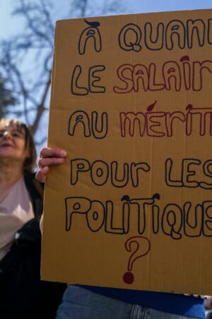 Enquête pour blanchiment visant un ancien commissaire européen à la Justice